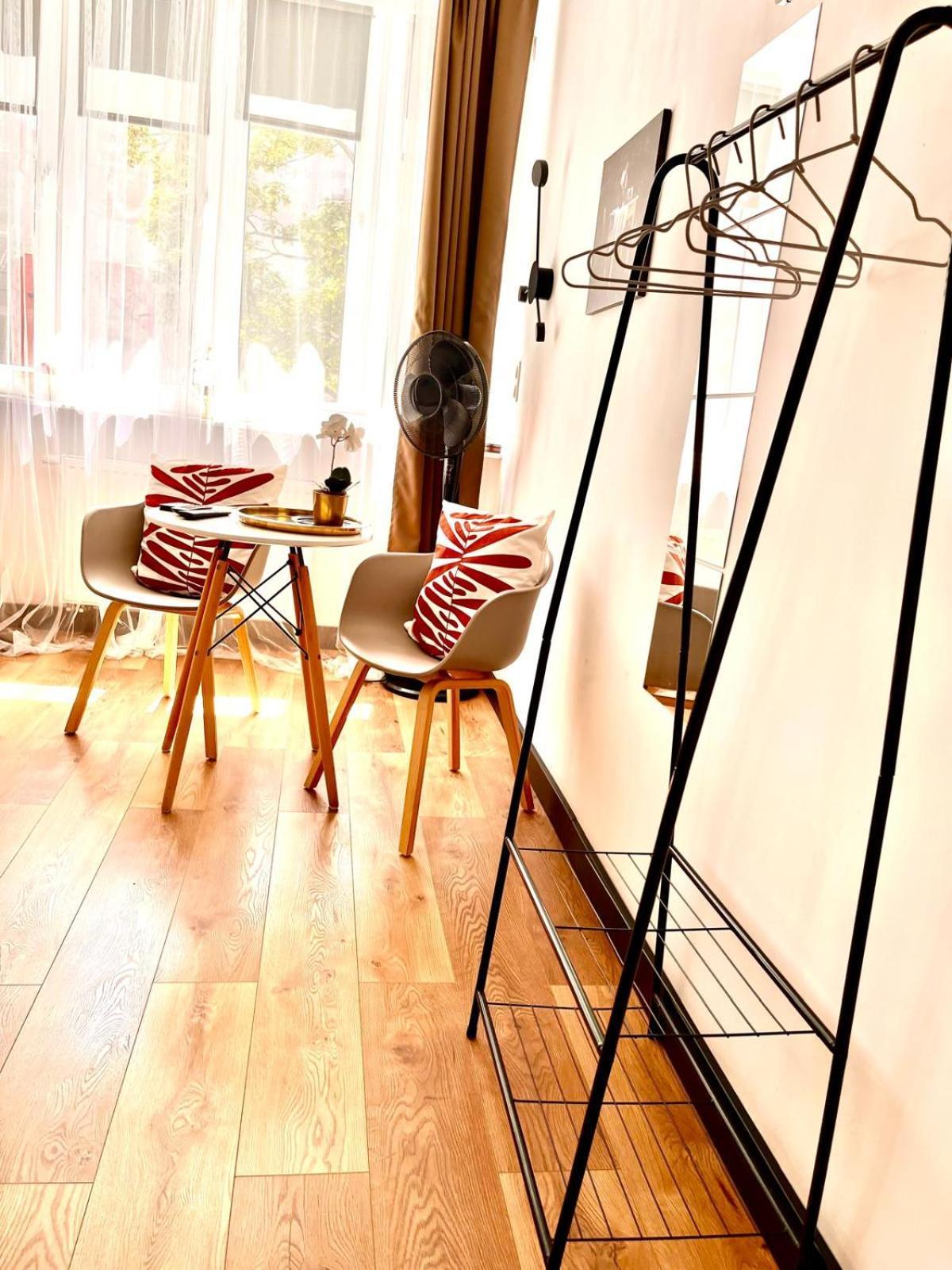Super 1 Bed Room Condo In Warszawa Center Bagian luar foto